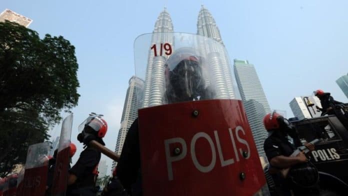 7_pengemis_ditangkap_imigrasi_johor_malaysia_2_diantaranya_wni