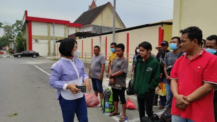 81_pmi_ilegal_dipulangkan_8_awak_kapal_dan_agen_dijadikan_tersangka