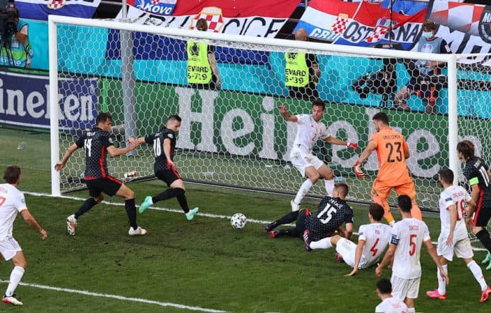 8_gol_kroasia_vs_spanyol_laga_paling_seru_euro_2020