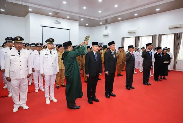 8_pejabat_fungsional_pemko_siantar_selamat_dari_pembatalan_pelantikan