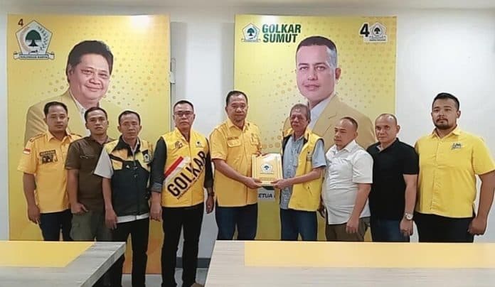 9_berkas_balon_bupati_deli_serdang_diserahkan_ke_golkar_sumut