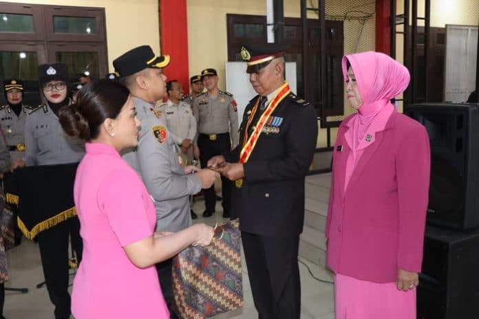 9_perwira_pensiun_kapolresta_deli_serdang_tugas_belum_selesai