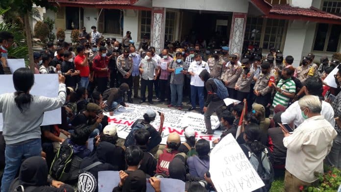 abaikan_rekomendasi_dprd_wali_kota_siantar_akan_dilaporkan_ke_kemendagri