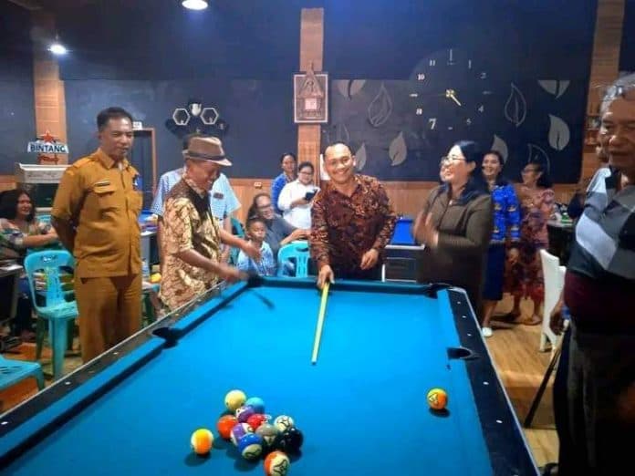 ada_cafe_di_taput_bernuansa_hiburan_dengan_sajian_olahraga_billiard