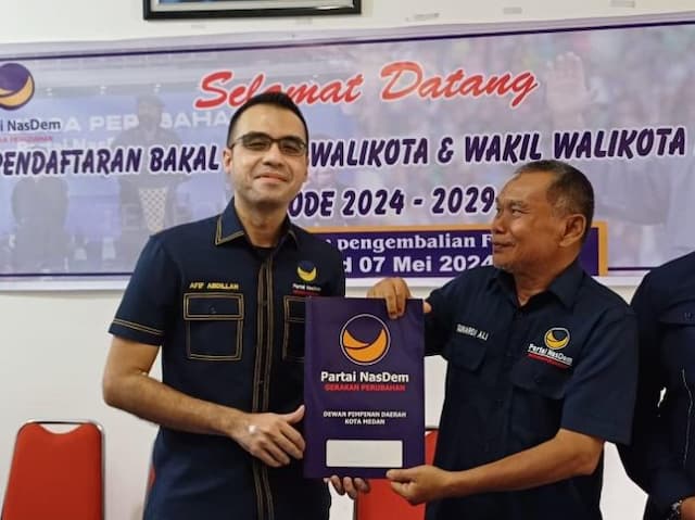 afif_abdillah_dan_aulia_aqsa_mendaftar_balon_wali_kota_medan_ke_partai_nasdem