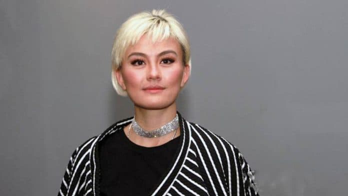 agnez_mo_dilarang_nyanyikan_beberapa_lagunya
