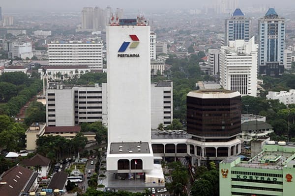 ahok_batal_menjadi_dirut_pertamina_erick_thohir_angkat_rosan_jadi_wakil_komut