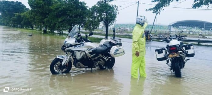 air_sungai_naik_usai_diguyur_hujan_warga_lubuk_pakam_was_was