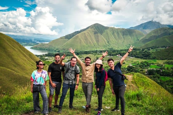 ajak_komunitas_anak_muda_jakarta_dan_ln_japfa_promosikan_pariwisata_danau_toba