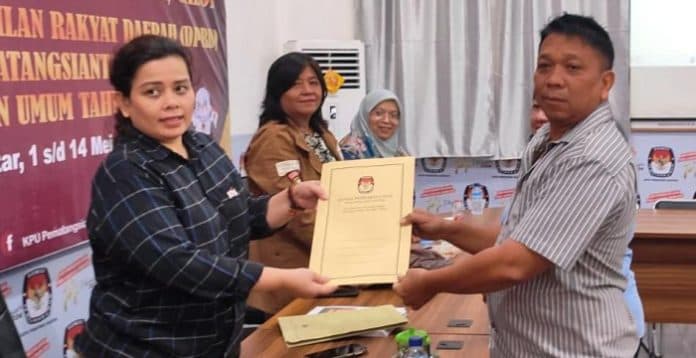 akhirnya_partai_garuda_ajukan_berkas_balon_dprd_ke_kpu_siantar_targetkan_3_kursi
