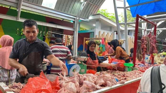 akibat_stok_terbatas_jelang_nataru_harga_daging_ayam_melonjak