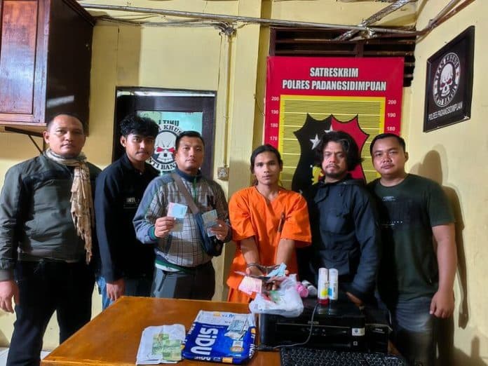 aksi_pengedar_uang_palsu_gagal_di_padangsidimpuan