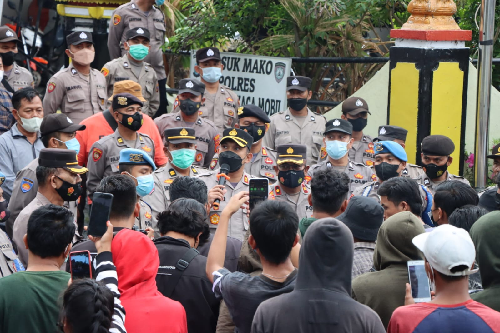 aliansi_mahasiswa_tanah_karo_desak_kerusuhan_di_puncak_2000_siosar_diusut_tuntas