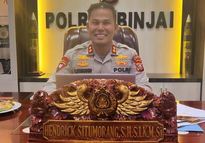 anak_buahnya_dipropamkan_akibat_diduga_selingkuh_kapolres_binjai_pelit_komentar