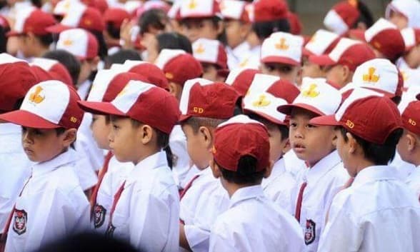 anak_rewel_pertama_kali_masuk_sekolah_coba_tips_ini