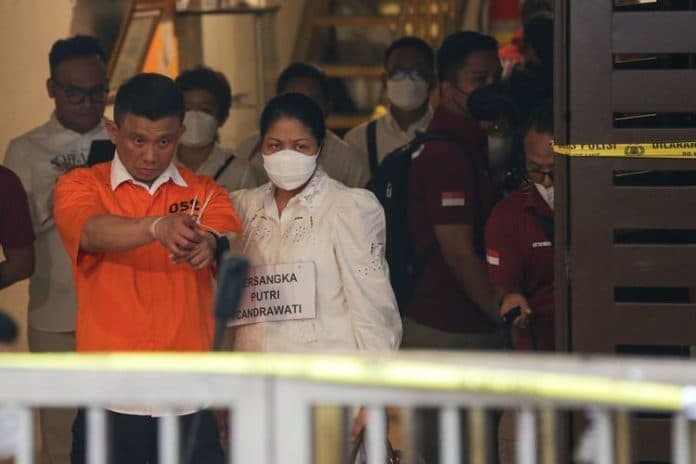 aneh_usai_dilecehkan_putri_masih_memanggil_brigadir_j_dan_bertemu_di_kamar