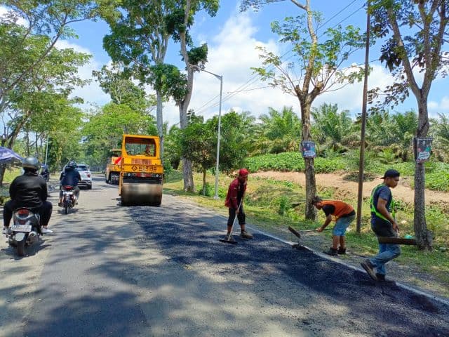 anggaran_perbaikan_jalan_siantar_turun_putr_sudah_kerjakan_13_persen