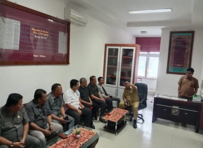 anggota_dprd_taput_sikapi_persoalan_kisruh_diangkatnya_david_sipahutar_jadi_plh_sekda