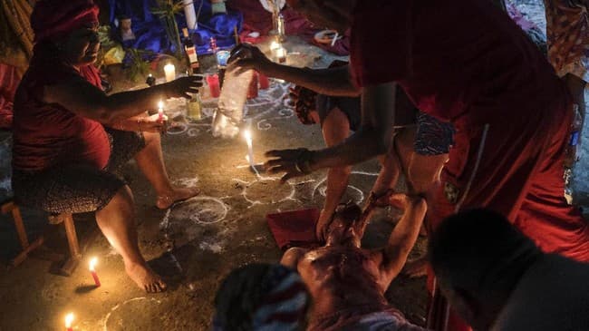 anggota_sekte_hari_kiamat_di_as_yang_bunuh_2_anak_kandungnya_dipenjara_seumur_hidup