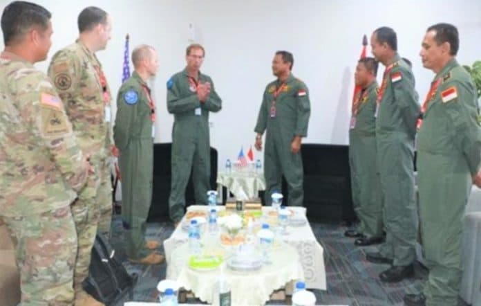 angkatan_udara_indonesia_as_adakan_latihan_pendaratan_pesawat_pengebom