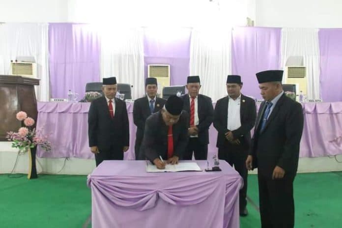 apbd_pemkab_palas_2024_disahkan_belum_mampu_mengakomodir_seluruh_rencana
