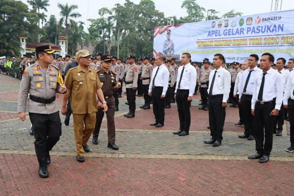 apel_gelar_pasukan_ops_mantap_brata_toba_di_sumut_masyarakat_diimbau_jaga_kamtibmas_pemilu_2024