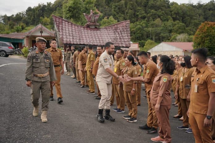 apel_perdana_kehadiran_asn_pemkab_pakpak_bharat_capai_99_persen
