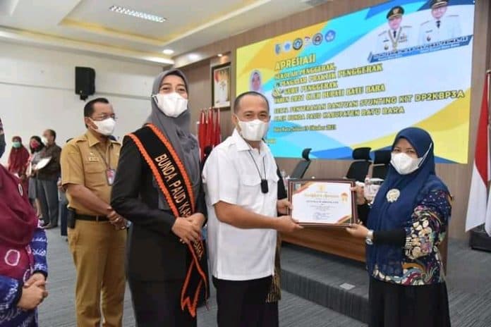 apresiasi_sekolah_dan_guru_penggerak_bupati_batu_bara_beri_penghargaan