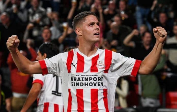 arsenal_keok_dibantai_psv_eindhoven_2_gol_tanpa_balas