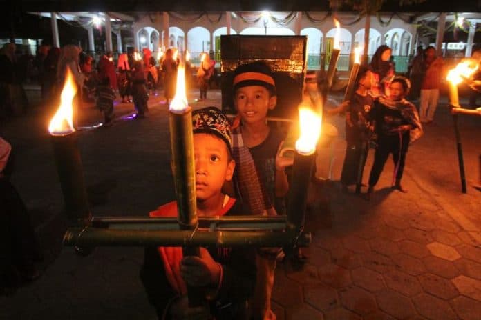 arti_kumandang_takbiran_idul_adha_dan_waktu_membaca