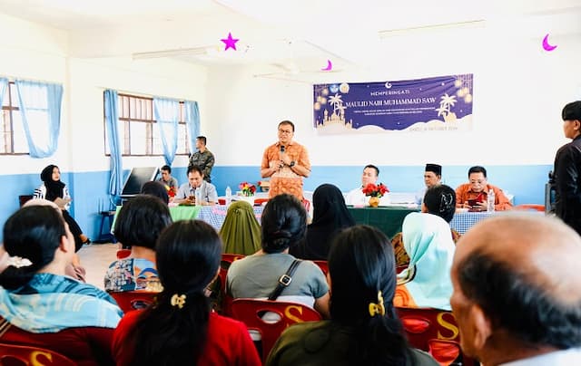 asri_ludin_tambunan_beri_motivasi_dan_perkenalkan_program_indonesia_pintar