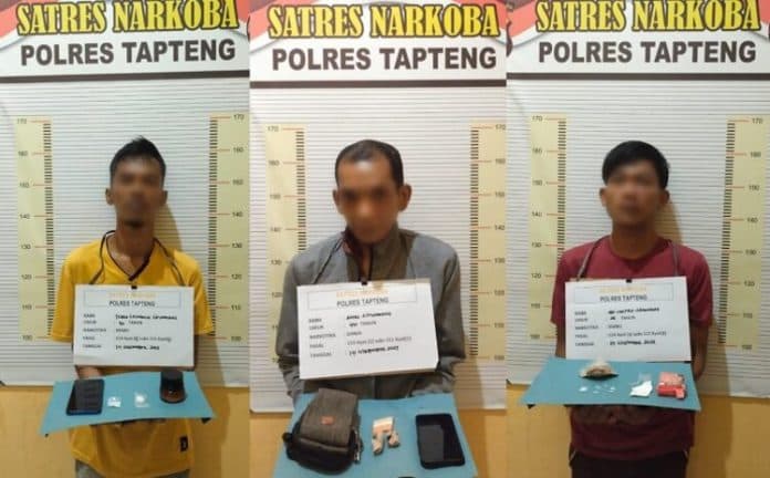 ass_berkicau_seret_2_temannya_ke_jeruji_besi_polres_tapteng