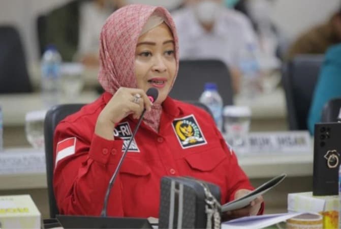 atlet_muslimnya_berhijab_saat_bertanding_dilarang_prancis_tuai_kontroversi