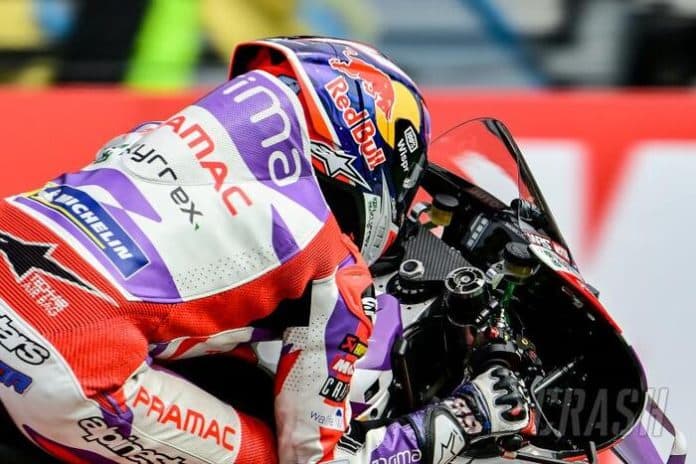 aturan_baru_motogp_mulai_diterapkan_di_silverstone_ini_penalti_pelanggarannya