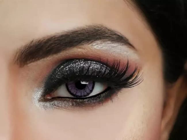 aturan_make_up_yang_harus_diikuti_jika_anda_memakai_lensa_kontak