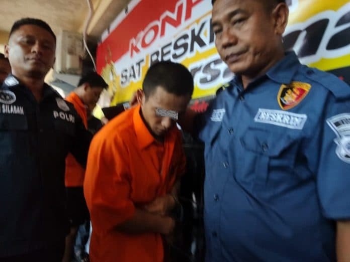 ayah_bejat_di_asahan_tega_dua_tahun_cabuli_bocahnya_sendiri
