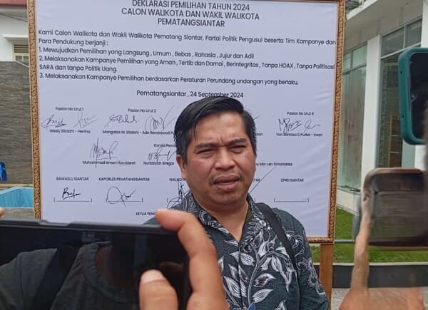 bagi_bagi_uang_di_deklarasi_kampanye_damai_ketua_kpu_kembali_ke_tim_masing_masing