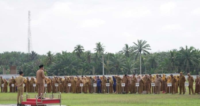 bahas_umk_2025_wabup_labusel_himbau_disnaker_aktif_awasi_perusahaan