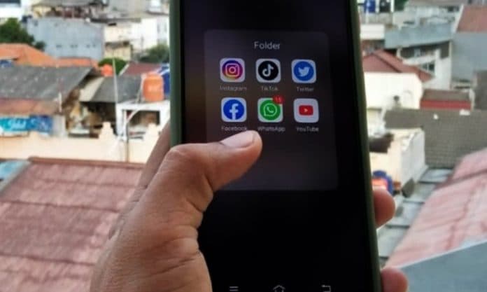 bangun_jejak_digital_yang_baik_dengan_etika_berinternet