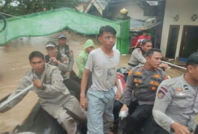 banjir_dan_longsor_di_manado_lima_orang_meninggal