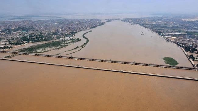 banjir_di_pakistan_parah_ciptakan_danau_seluas_100_km