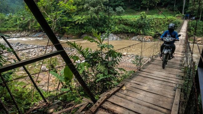 banjir_terjang_4_kecamatan_di_lebak_ratusan_rumah_terendam_dan_jembatan_menuju_sukabumi_putus
