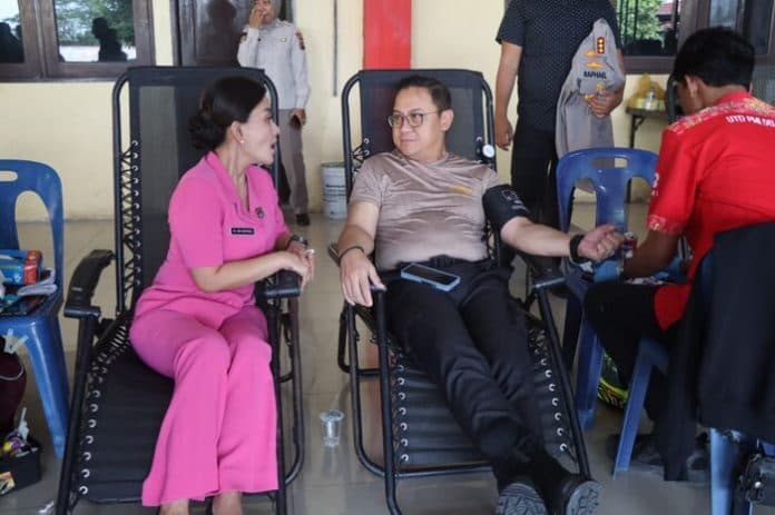 bantu_warga_polresta_deli_serdang_kumpulkan_135_kantong_darah