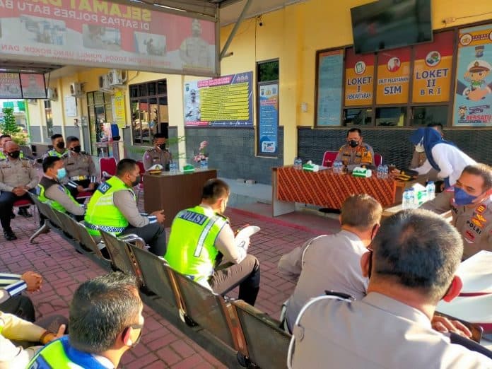 banyak_kasus_polisi_viral_di_medsos_kapolres_batu_bara_ingatkan_personil_mampu_kontrol_diri