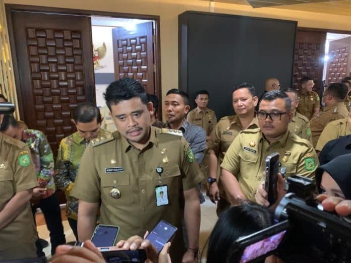 banyak_pengendara_jatuh_bobby_berdalih_jalan_sudirman_belum_selesai_dikerjakan