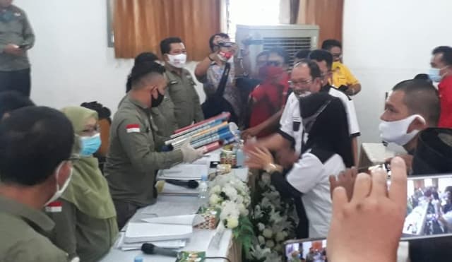bapaslon_asner_susanti_akan_perbaiki_syarat_calon