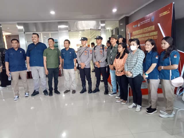 bapaslon_bupati_dan_wakil_bupati_samosir_pemeriksaan_kesehatan_di_rsup_adam_malik_medan