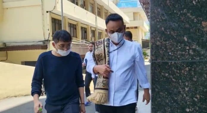 bareskrim_tetapkan_fakarich_tersangka_binomo