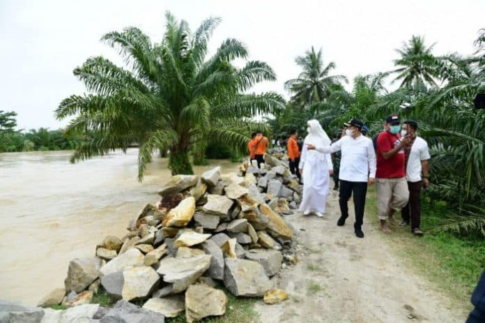 batu_bara_tanggap_darurat_bencana_banjir_tiga_dusun_terendam