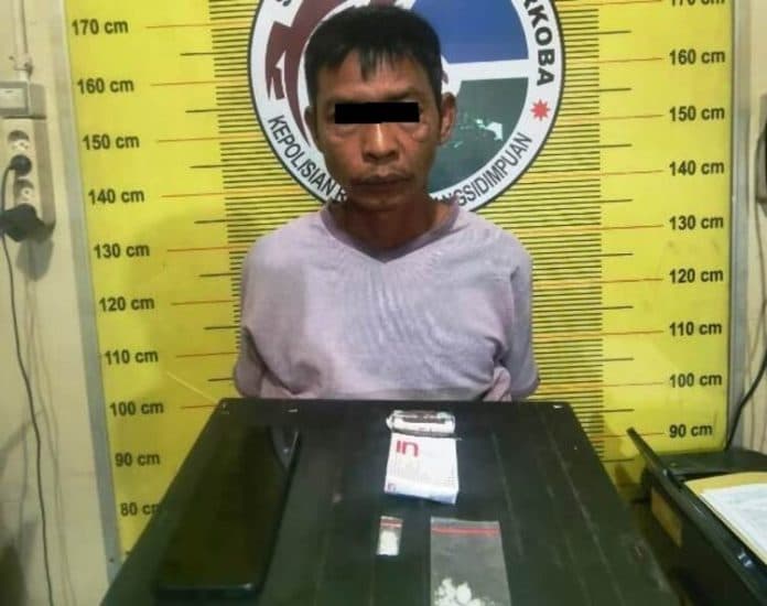 bawa_sabu_di_saku_celana_pria_ini_ditangkap_di_padangsidimpuan